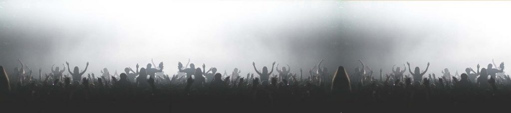 live entertainment winchcombe crowd banner