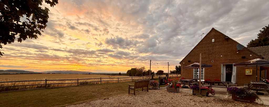stanton-village-club-with-sunset